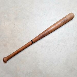 Vintage H&B Hillerich & Bradsby Louisville Slugger Carl Yastrzemski 30" Bat